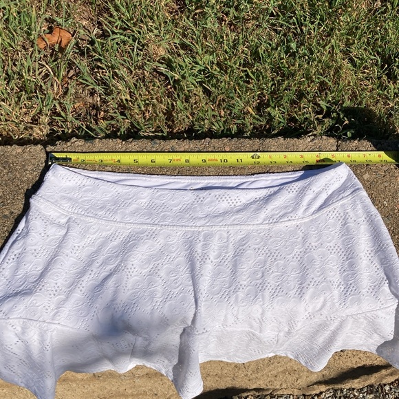 Lilly Pulitzer Luxletic Corrine Skort Skirt White Floral Stretch Eyelet Sz XL - Picture 8 of 8